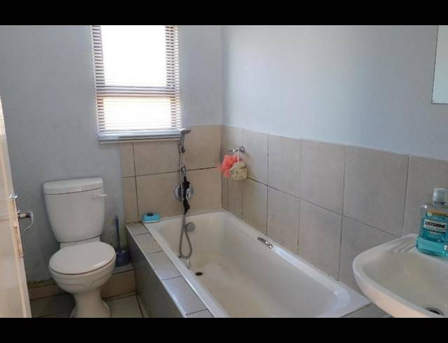 2 BEDROOM APARTMENT FOR SALE IN NEWLANDS EAST